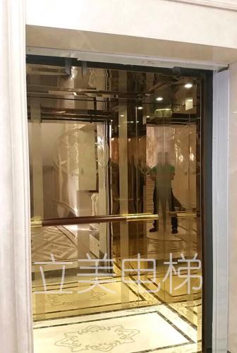 轎廂19